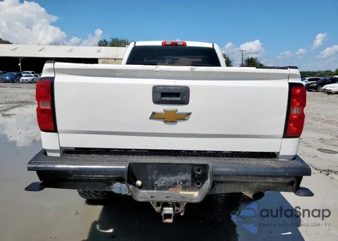 2015 Chevrolet Silverado K2500 Heavy Duty z USA, uszkodzony, nr VIN 1GC1KUEG2FF537017